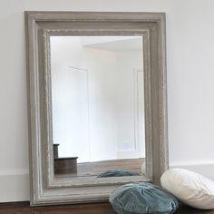 آینه قدی دیواری و ایستاده با قاب چوبی (m1923)