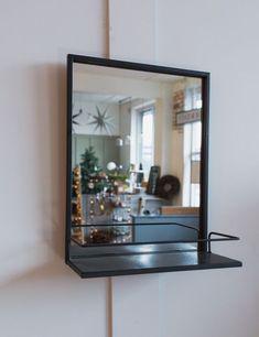 آینه دیواری با شلف (m4620)