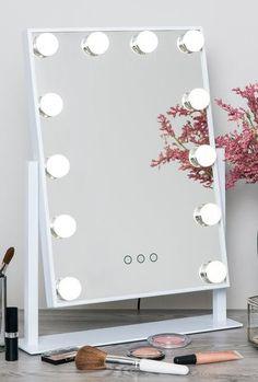 آینه آرایشی چراغدار (m5850)
