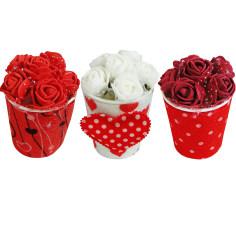 گلدان به همراه گل مصنوعی طرح Love Rose مجموعه 3 عددی