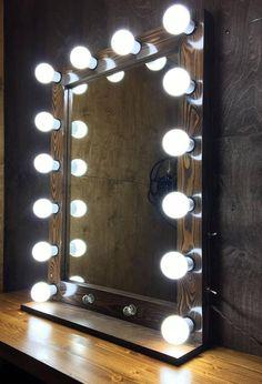 آینه آرایشی چراغدار (m24921)