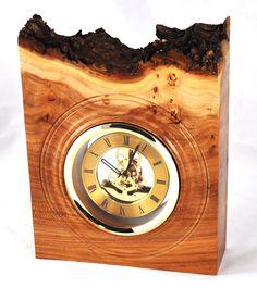 ساعت رومیزی چوبی مدرن و دکوری (m33392)