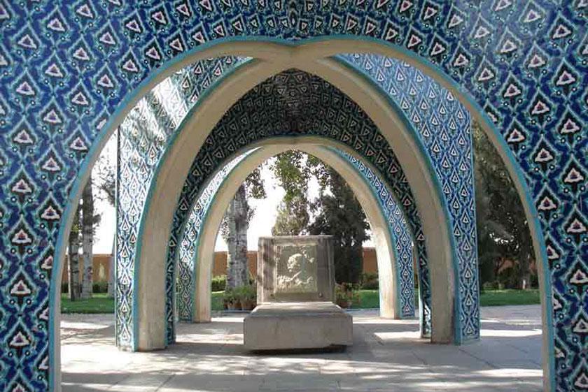 مقبره کمال‌ الملک - نیشابور (m91928)|ایده ها