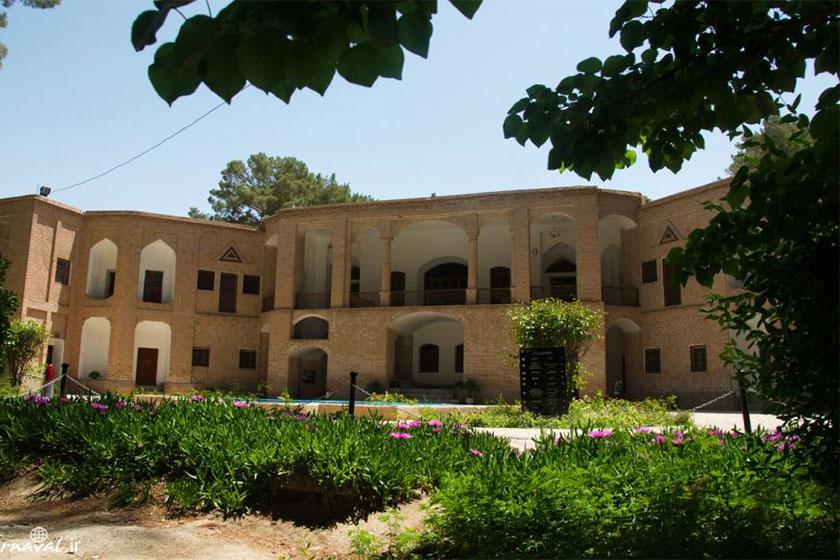 موزه مشاهیر باغ اکبریه - بیرجند (m93415)|ایده ها