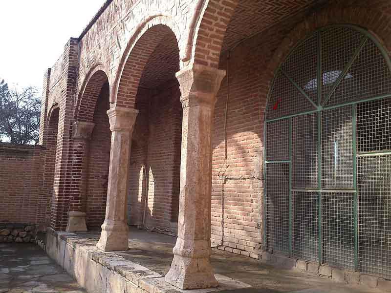 آرامگاه سرداران مکری - بوکان (m90342)|ایده ها