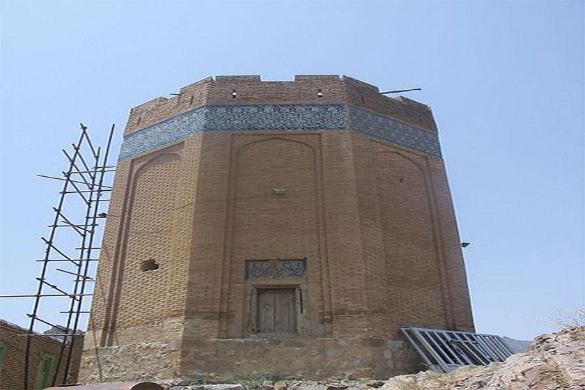 برج دوزال (مقبره امامزاده شعیب) - جلفا (m90820)|ایده ها