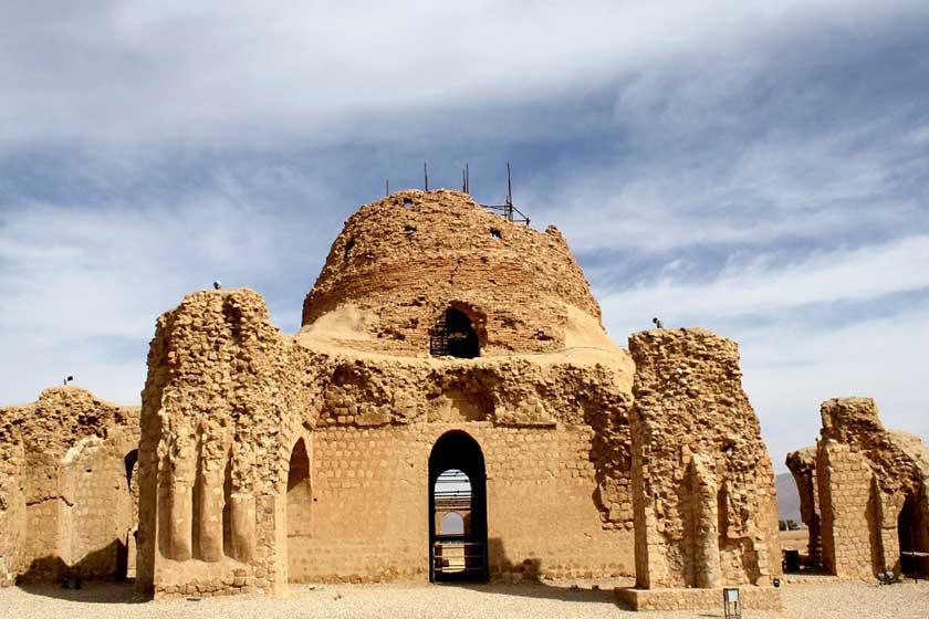 چشم‌انداز باستان‌شناسی ساسانی منطقه فارس - فيروزآباد (m89992)|ایده ها