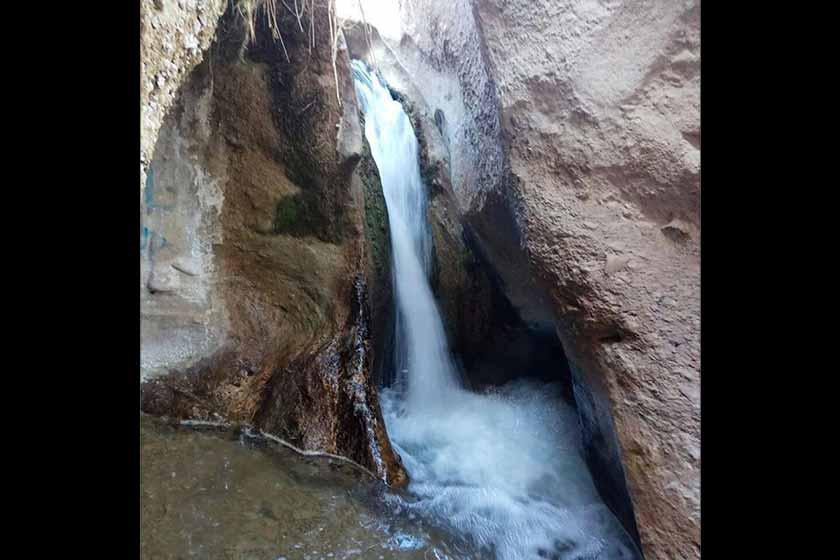 آبشار لادیز میرجاوه - زاهدان (m91068)|ایده ها