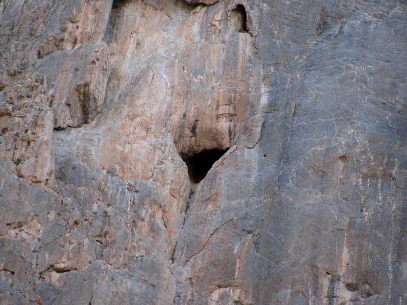 غار قلعه جمال - گلپايگان (m90185)|ایده ها