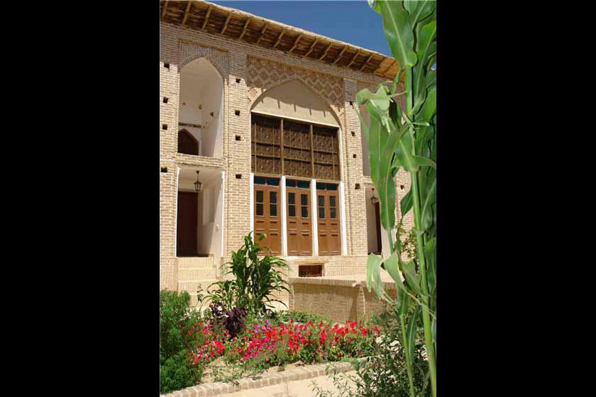 موزه مردم شناسی آشتیان (خانه میرزا هدایت الله وزیر دفتری) - آشتیان (m89321)|ایده ها