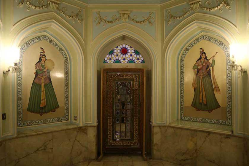 موزه‌ قصر آیینه‌ یزد - یزد (m87744)|ایده ها