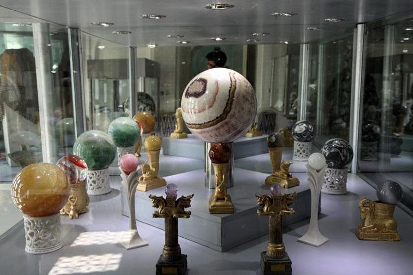 موزه سنگ و گوهر دریای نور - شیراز (m92473)|ایده ها