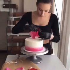 مدل کیک روز زن (m159001)