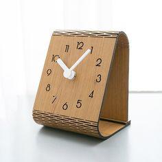 ساعت رومیزی چوبی مدرن و دکوری (m188687)