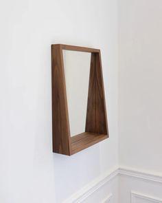 آینه دیواری با قاب چوبی (m275400)
