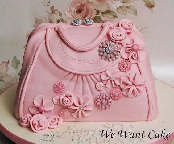 کیک تولد دخترانه شیک و لاکچری فوندانت کیف دستی|لیدی