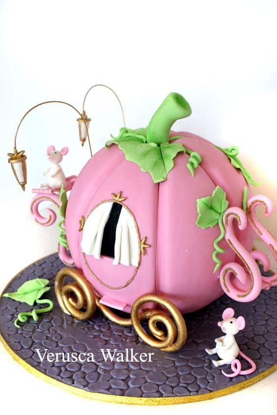 کیک تولد دخترانه کالسکه ی سیندرلا|لیدی