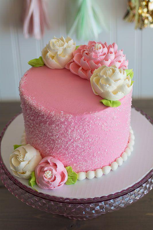 کیک تولد دخترانه صورتی با تزئین گل نیلوفر|لیدی