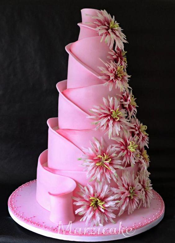 کیک تولد دخترانه صورتی چند طبقه خاص|لیدی