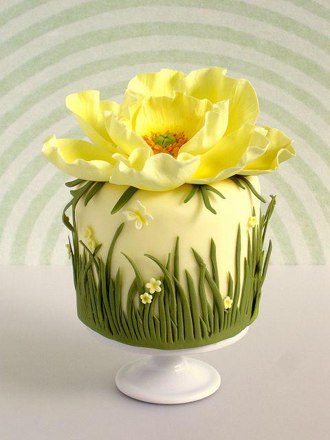 کیک تولد دخترانه گل به شکل تک گل خاص|لیدی