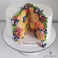 کیک تولد دخترانه گل با تزئین داخل|لیدی