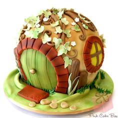 کیک تولد دخترانه فانتزی کلبه ی جنگلی