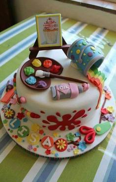 کیک تولد دخترانه فانتزی مداد رنگی و بوم رنگ