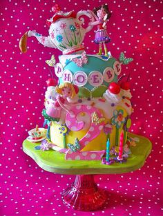 کیک تولد دخترانه فانتزی چند طبقه ی خاص