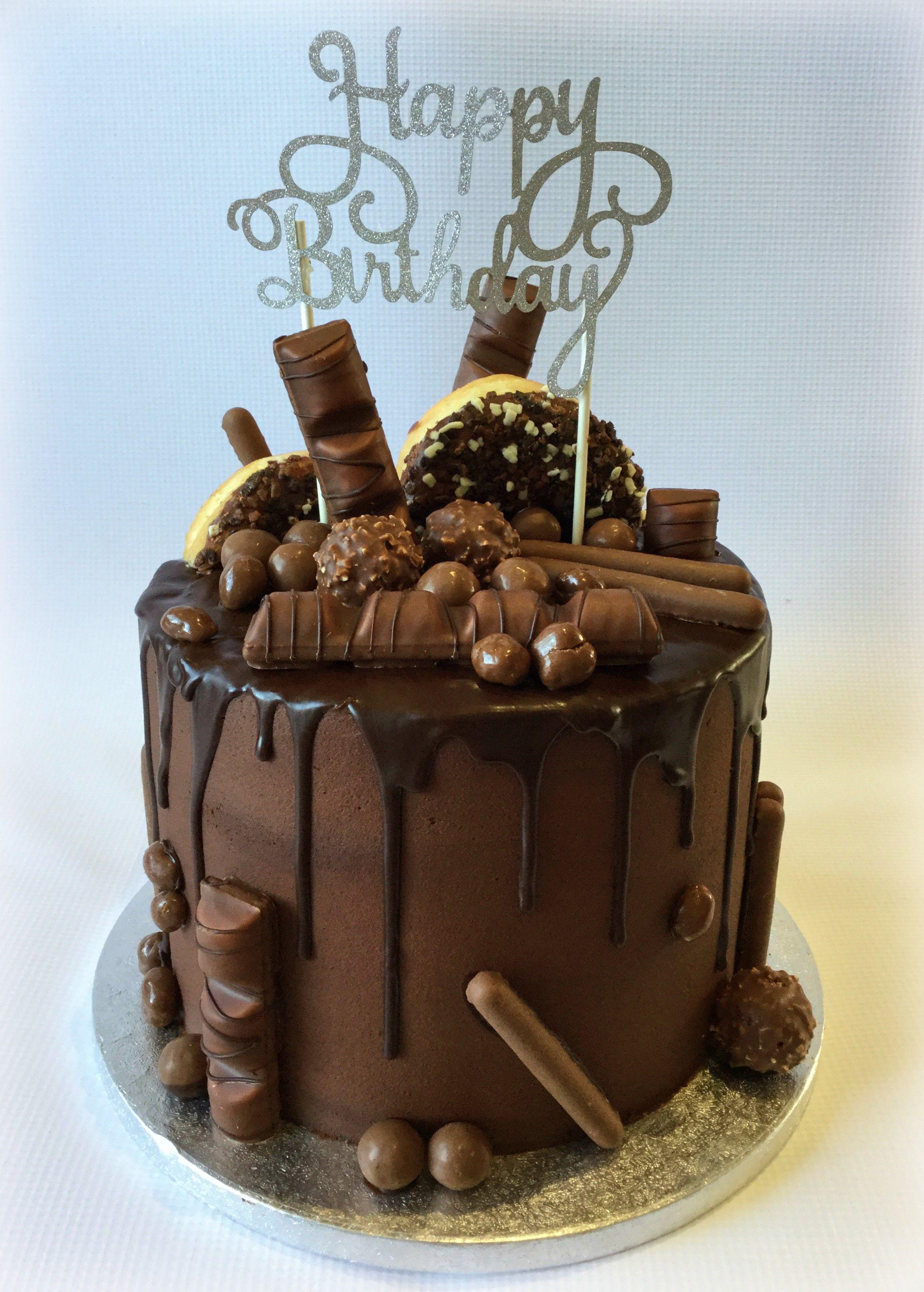 کیک تولد دخترانه شکلاتی ساده با تزئین شکلات متفاوت|لیدی