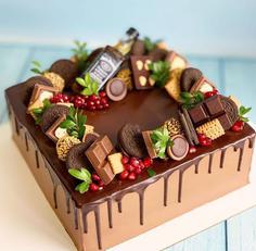 کیک تولد دخترانه شکلات به شکل مربع