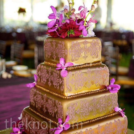 کیک تولد دخترانه طلایی چند طبقه ی مربعی|لیدی