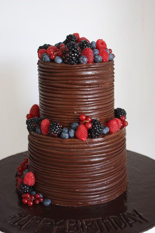 کیک تولد دخترانه شکلاتی دو طبقه ی تزئین میوه|لیدی