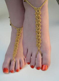 مدل پابند بافتنی نازک و ظریف مناسب پاهای درشت
