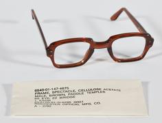 تصویر مدل عینک مردانه 525127