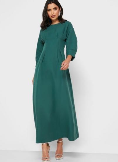 لباس مشکی دور کمر با جزئیات سبز تیره|پیشنهاد محصول