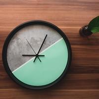 ساعت دیواری سبز طوسی|پیشنهاد محصول