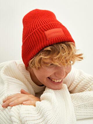 کلاه زمستانی زنانه قرمز السی وایکیکی W19157Z8 ا Etiket Baskılı Kadın Triko Bere|پیشنهاد محصول