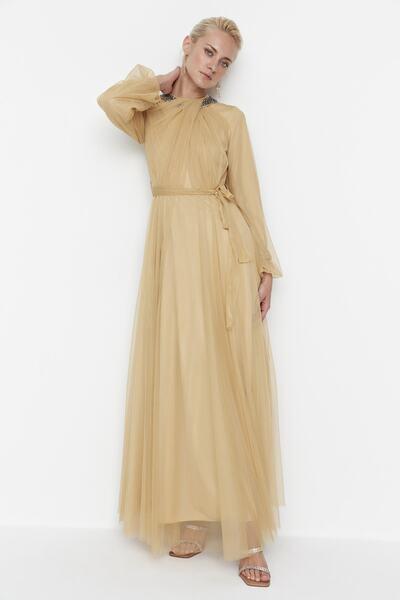 لباس مجلسی بلند زنانه توری آستین بادکنکی یقه سنگی طلایی برند Trendyol Modest|پیشنهاد محصول