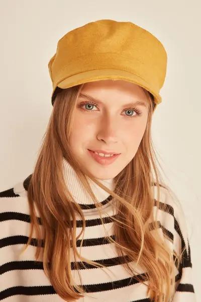کلاه کاپیتانی زنانه خردلی برند Y-London|پیشنهاد محصول