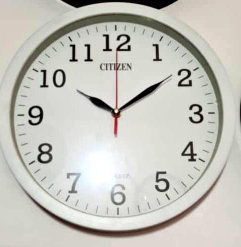 ساعت دیواری سیتیزن سفید قطر ۳۳ برند سیتیزن - قهوه ای ا watch|پیشنهاد محصول