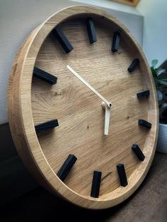 ساعت دیواری گرد چوبی ساده