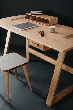 میز تحریر طراحی چوبی ساده