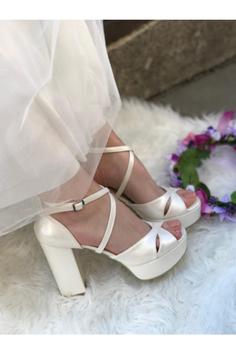 کفش عروس با پلت فرم پاشنه درشت سفید زنانه برند AZLAYAYAKKABI