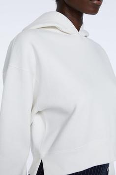 هودی زنانه سفید برند stradivarius ا Basic Crop Sweatshirt