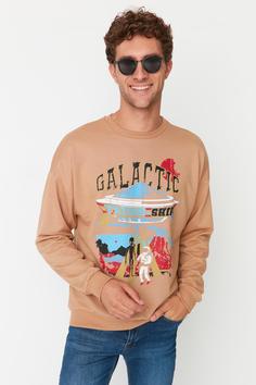 پلیور مردانه قهوه ای ترندیول من ا Bej Erkek Oversize Fit Bisiklet Yaka Uzun Kollu Baskılı Sweatshirt