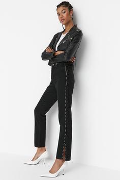 شلوار جین زنانه سیاه برند trendyolmilla ا Siyah Trok Detaylı Yüksek Bel Bootcut Jeans TWOAW23JE00126