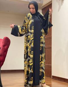 مانتو بلند زنانه جلو باز سایز ۴۸ با جنس پارچه ساتن سیلک همراه شال ست وارداتی اماراتی در دو طرح با تخفیف ویژه