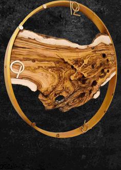 ساعت روستیک دیواری قطر50سانت رینگ طلایی چوب زیتون جنگلی ا Rustic wall clock, diameter 50 cm, gold ring, forest olive wood