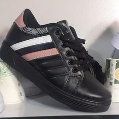 کفش adidasپسرانه ودخترانه سایز37تا40