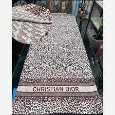 شال موهر طرحبندی دو روی  برند Dior  کد 369